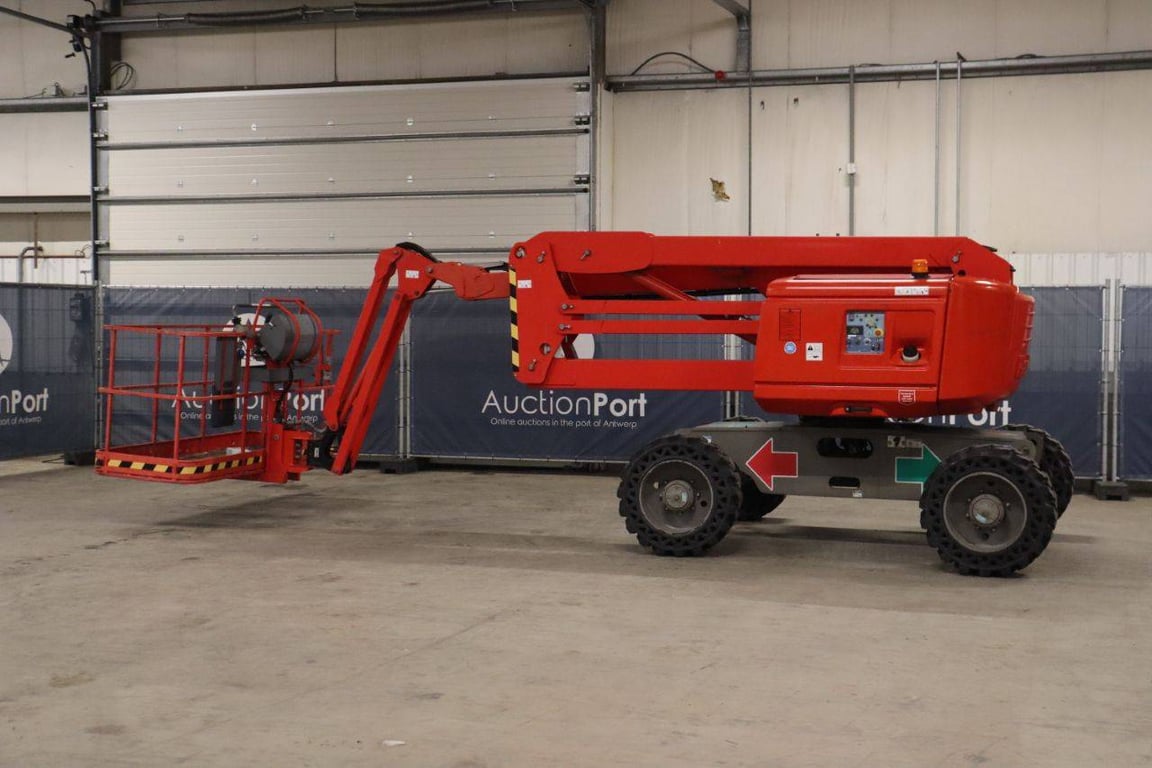 Haulotte HA16 RTJ PRO 4WD Diesel 16m Articulated Boom Lift 2015 2016 HA16 RTJ PRO 2016 1 image 3
