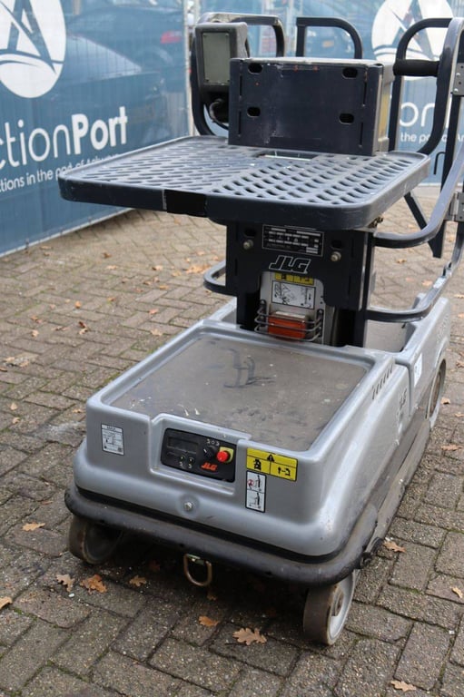 JLG 10MSP Electric Mast Lift 5.05m 2013 2013 10MSP 2013 1 image 10