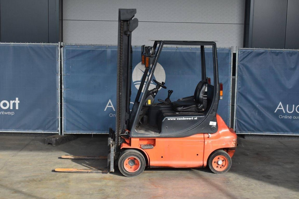 Forklift Linde E20P Electric 2000kg E20P 1 Forklift image 2