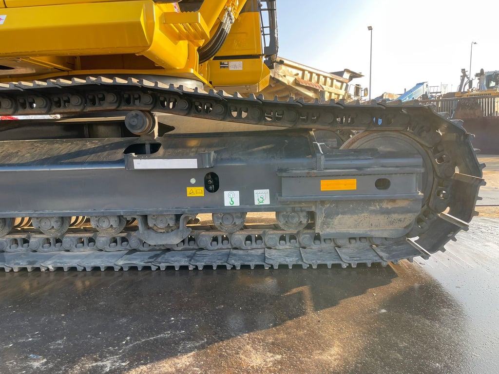 Komatsu PC210LC-10MO 2025 00033625 PC210LC-10MO 2025 0 image 12