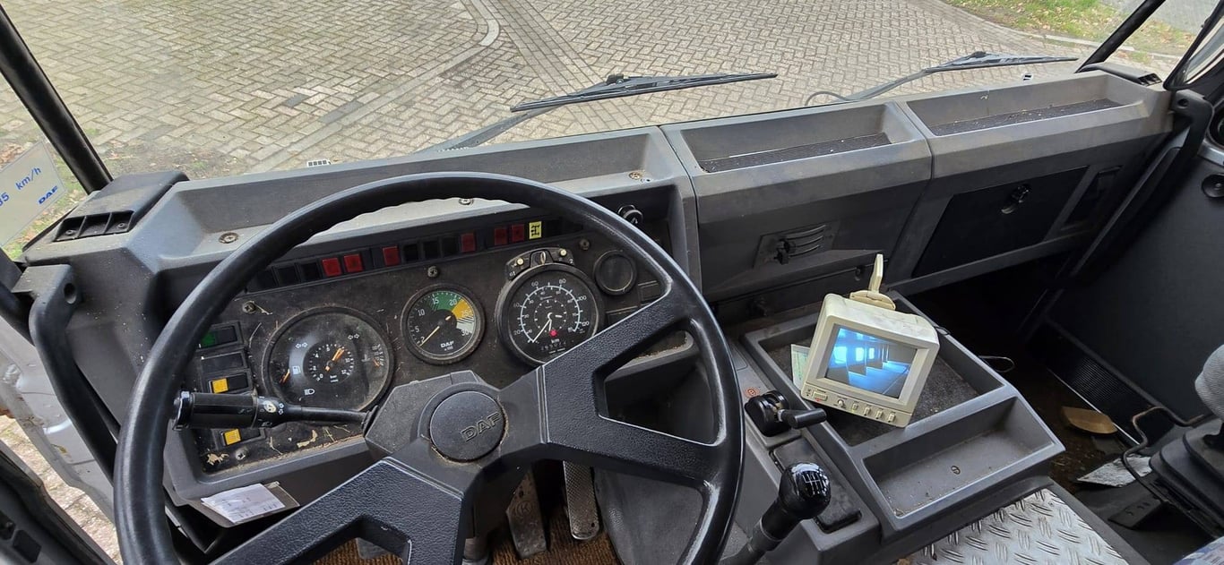 Horse trailer DAF AE64NT Diesel 158 hp 1990 1990 AE64NT 1990 1 image 12