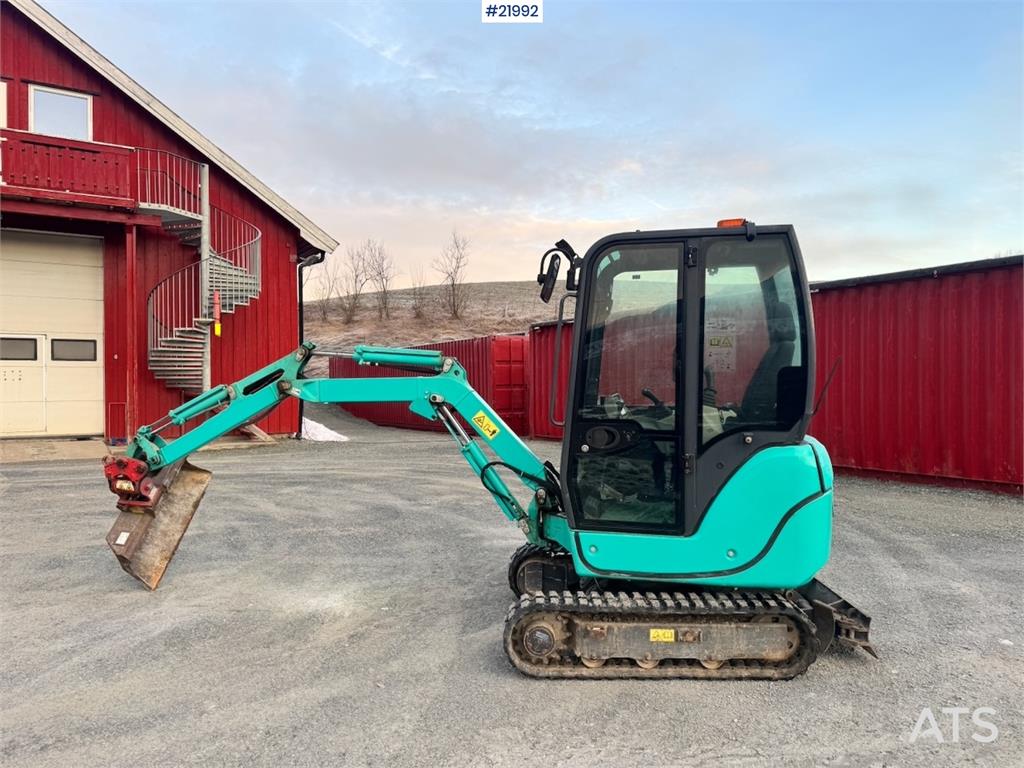 Kobelco SK18 Mini excavator w/ Powertilt, 3 buckets, rippe 2016 21992 SK18 Mini excavator w/ Powertilt, 3 buckets, rippe 2...