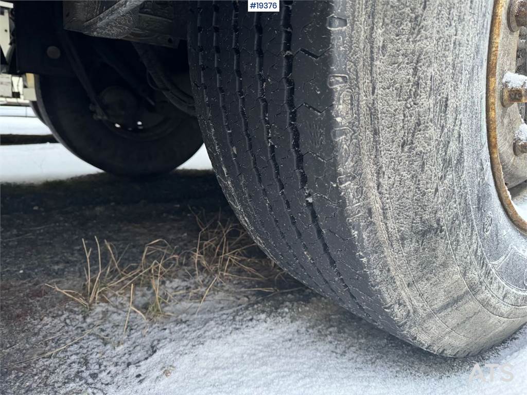 System trailer closed semi w/ Thermo king unit and 2015 19376 System trailer closed semi w/ Thermo king unit and 2015 1 Re...