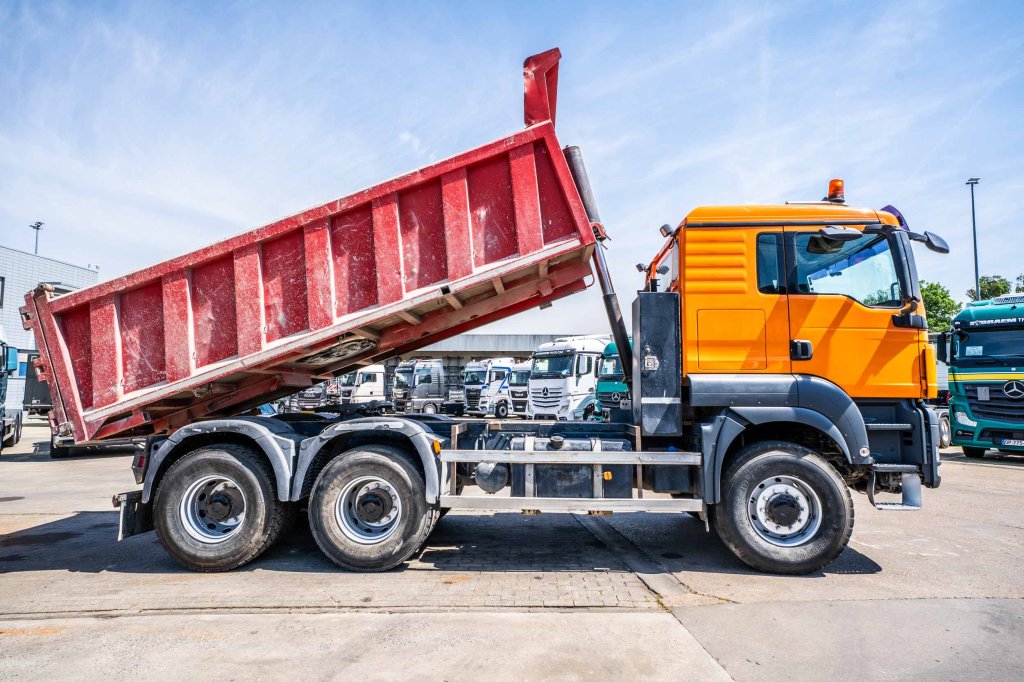MAN TGS 33.440 BB TIPPER / TRACTOR 2010 E63835 TGS 33.440 BB TIPPER / TRACTOR 2010 1 Tractor Units image 3