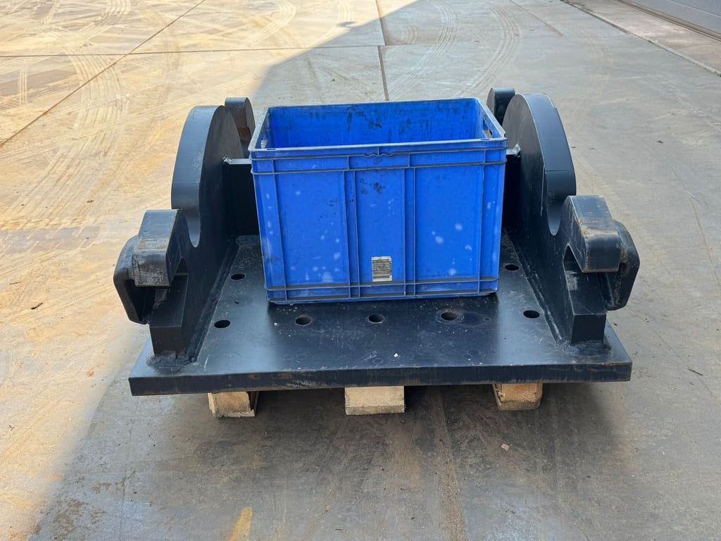 Caterpillar Caterpillar Plate CW70 2021 70001890 Caterpillar Plate CW70 2021 1 image 8