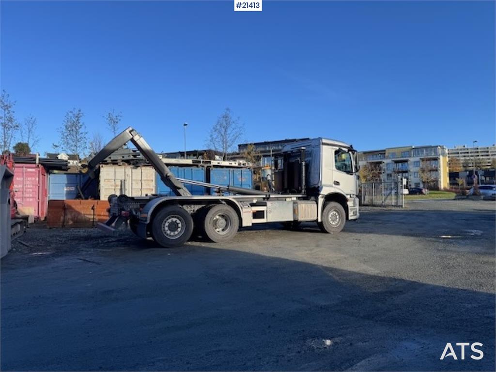 Mercedes-Benz Arocs 2543 6x2 Hook Truck. 3600 km!! 2024 21413 Arocs 2543 6x2 Hook Truck. 3600 km!! 2024 1 image 15
