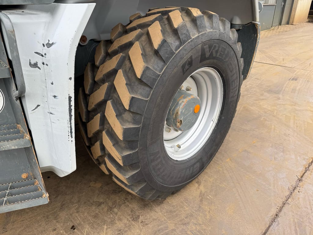 Kramer 8155 / Forks / bucket 2020 00033352 Kramer 8155 / Forks / bucket 2020 1 image 11