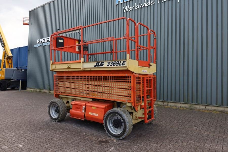 JLG 3369LE Electric, 12m Working Height, 450kg Capacit 2008 JLG - 3369LE - 90064 3369LE Electric, 12m Working Height, 450k...