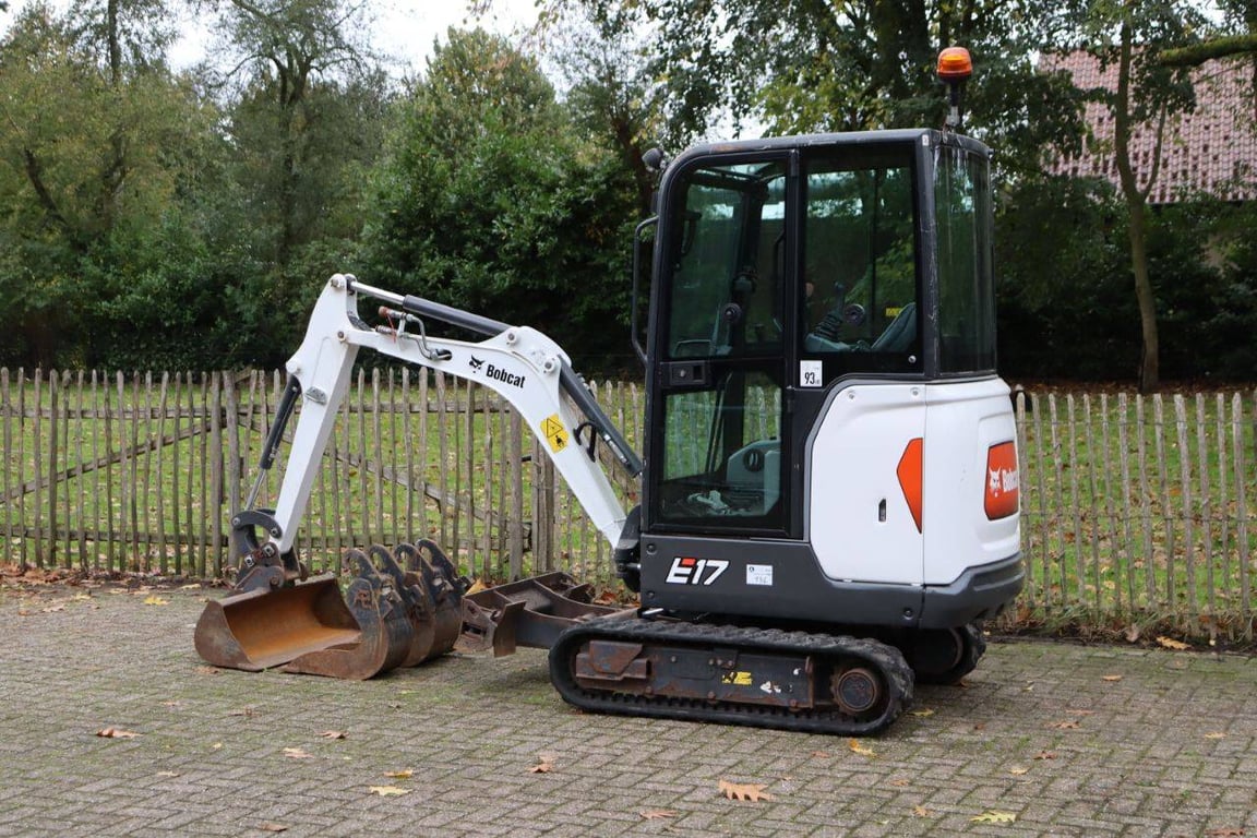 Mini excavator Bobcat E17 Diesel 10.2kW 2021 2021 E17 2021 1 image 3