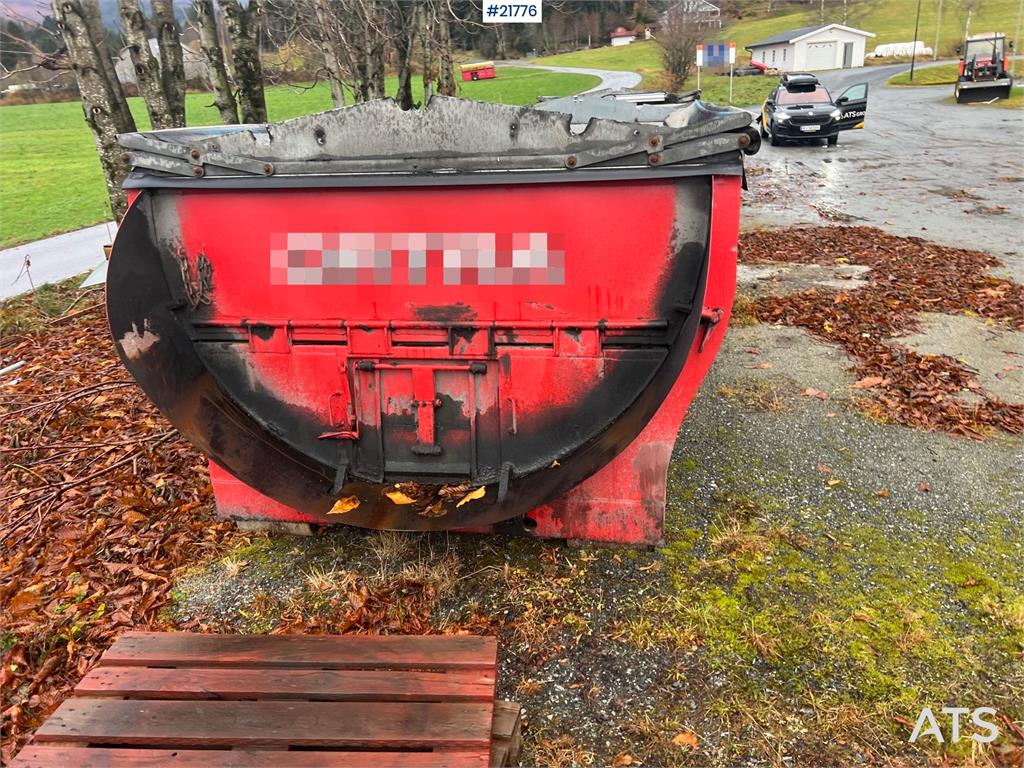 BFAB asphalt tank w/ manual canopy 2015 21776 BFAB asphalt tank w/ manual canopy 2015 1 image 6