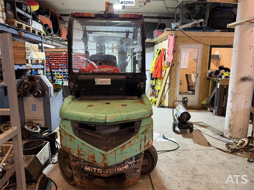 Mitsubishi FD30N forklift with side shift 2004 22159 FD30N forklift with side shift 2004 1 Forklift image 5