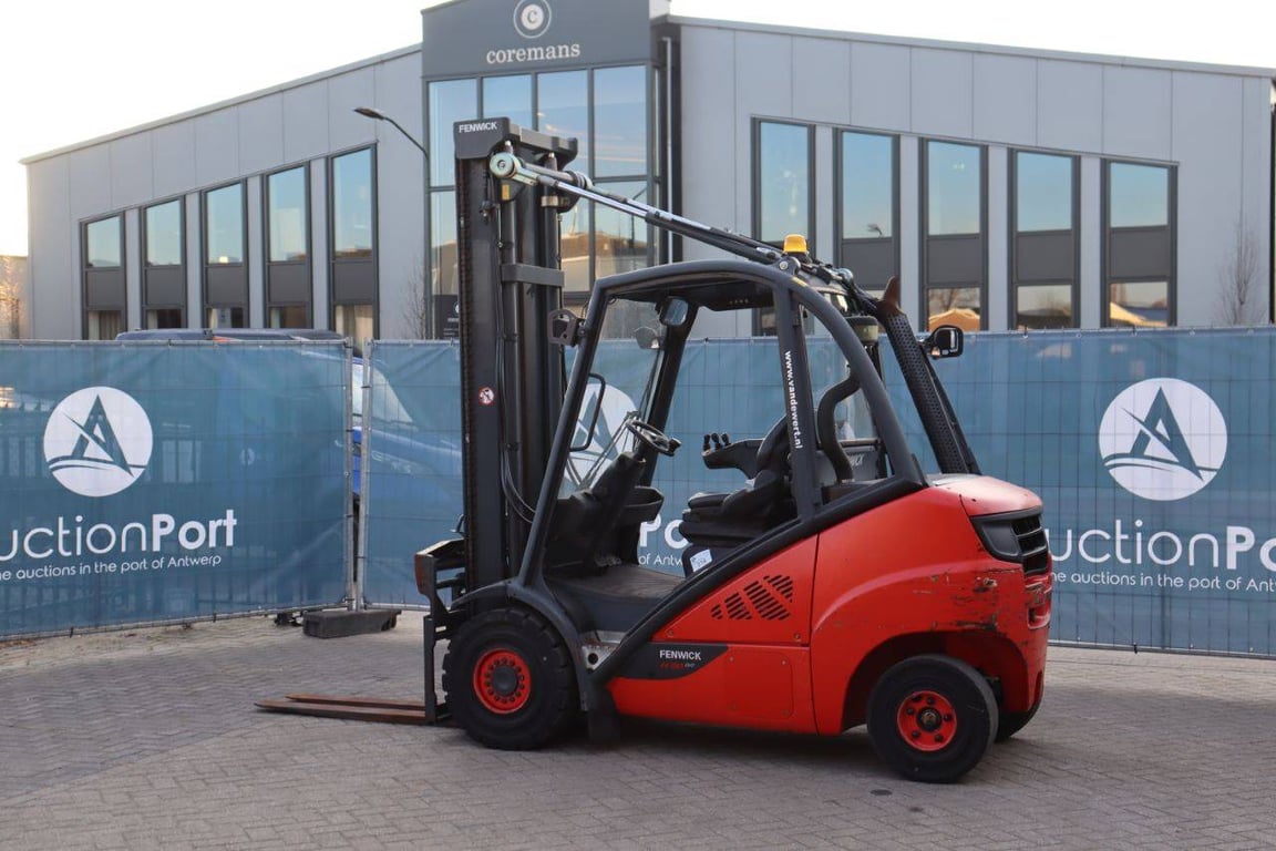 Forklift Linde H30D-02 Diesel 3000kg 2013 2013 Fenwick-Linde H30D-02 2013 1 Forklift image 3