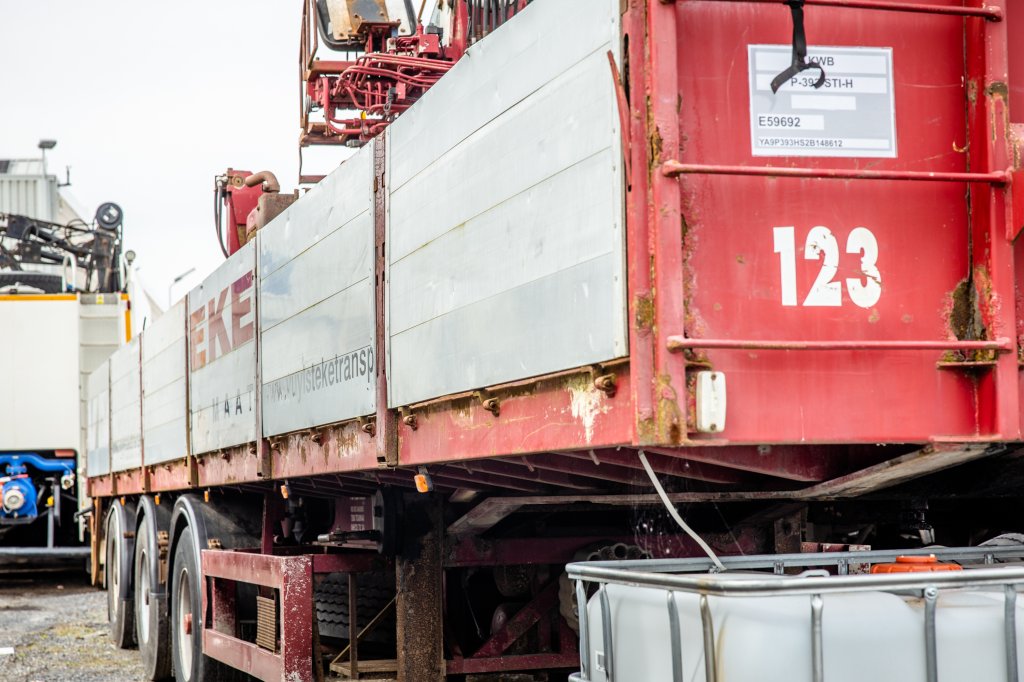 KWB KRAAN/CRANE/GRUE/KRAN - KENNIS 16 TON/M(3xhydr.) 2002 E59692 Kwb KRAAN/CRANE/GRUE/KRAN - KENNIS 16 TON/M(3xhydr.) 2002...