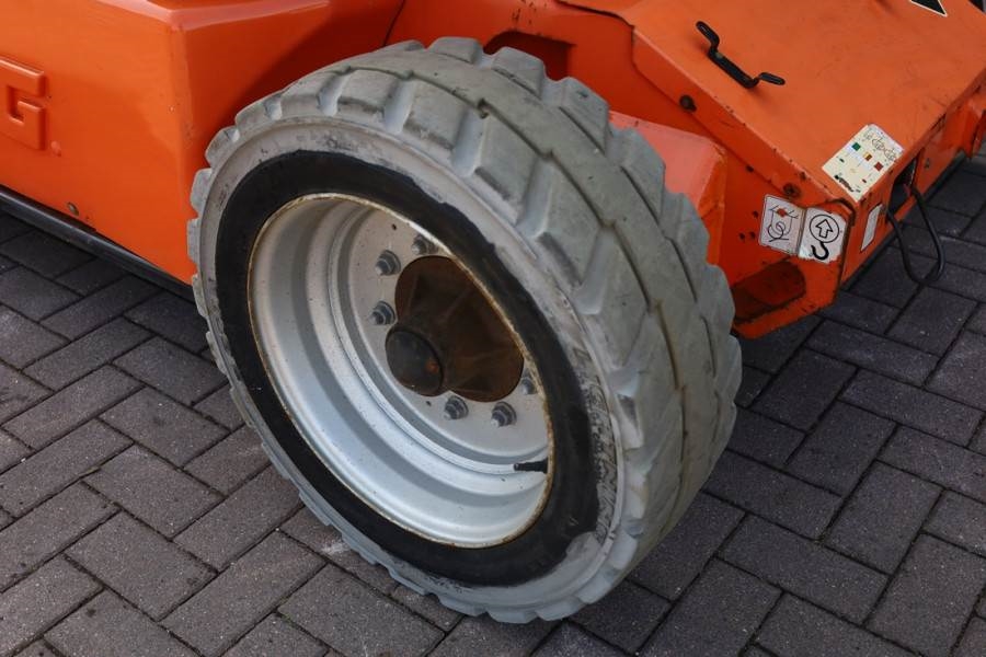 JLG E450AJ Electric, 16m Working Height, 7.2m Reach, 2 2013 JLG - E450AJ - 90067 E450AJ Electric, 16m Working Height, 7.2m...