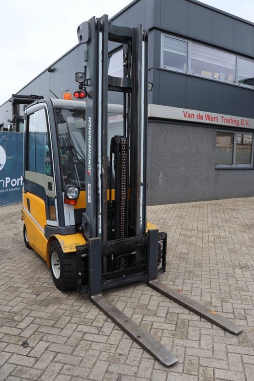 Forklift Jungheinrich EFG430 Electric 1960kg 5m EFG430 1 Forklift image 7