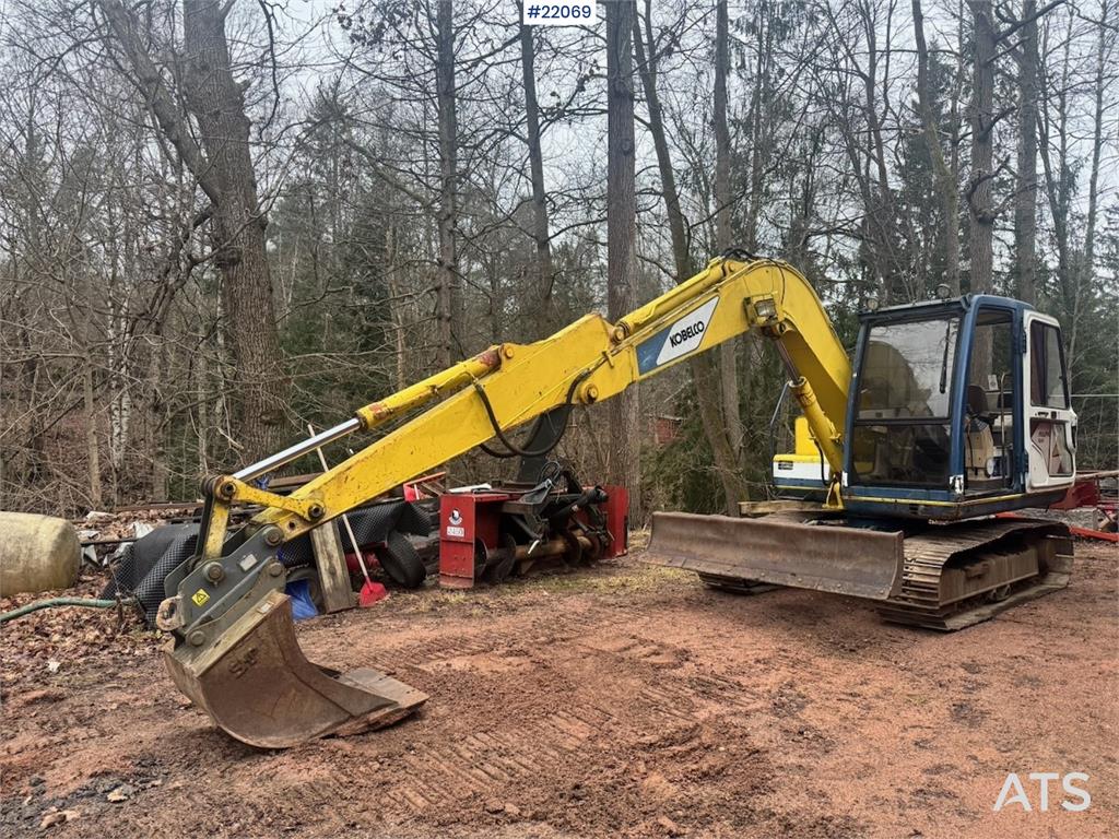 Kobelco SK60 crawler excavator with bucket 1991 22069 SK60 crawler excavator with bucket 1991 1 Crawler Excavators image 10