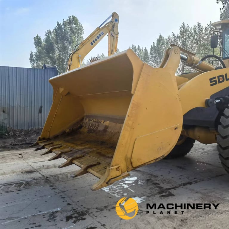 SDLG LG958F Loader Used Good Condition For Sale LG958F 2020 1 Wheel Loaders image 3