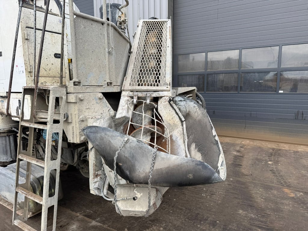 Gomaco GT3400 Concrete Slipform Paver 2010 00033427 GT3400 Concrete Slipform Paver 2010 1 Concrete Pumps Truck image 13