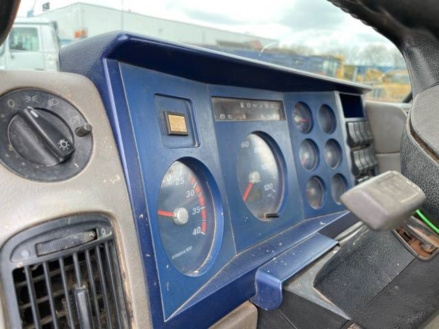 Volkswagen 15-180 2010 3744 Volkswagen 15-180 2010 1 image 13