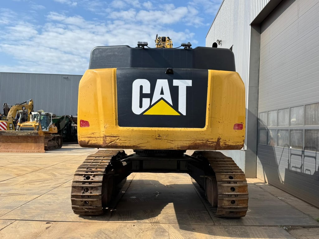 Caterpillar 352F 2018 00033405 352F 2018 1 image 4