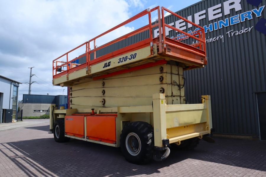 JLG SL320-30 Diesel, 4x4 Drive, 34m Working Height, 14 2007 JLG - SL320-30 - 90094 SL320-30 Diesel, 4x4 Drive, 34m Working...
