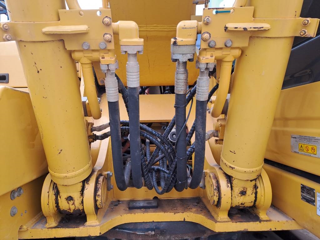 Komatsu HB 365 LC-3 Hybrid 2018 ATR-2067 HB 365 LC-3 Hybrid 2018 1 Crawler Excavators image 10