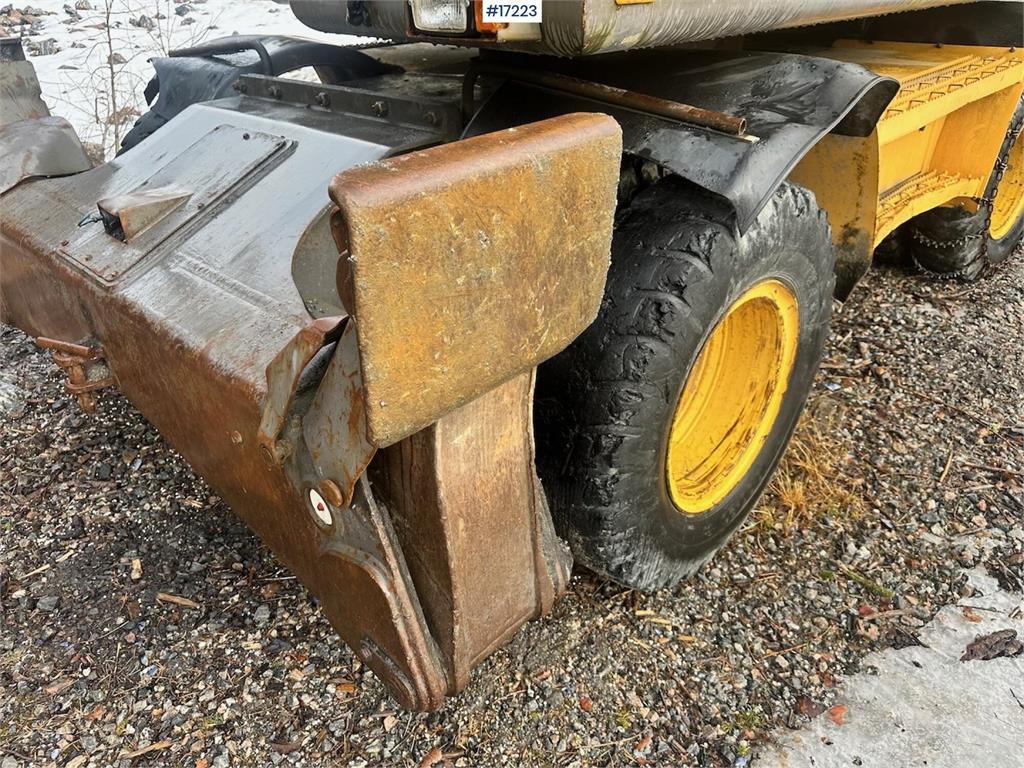 Volvo EW160B Wheel excavator w/ Rototilt, 1 bucket and s 2003 17223 EW160B Wheel excavator w/ Rototilt, 1 bucket and s 200...