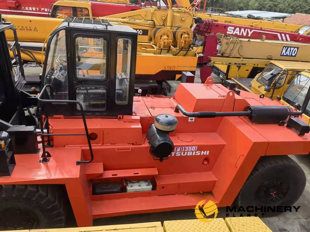 Mitsubishi FD300 30Tons Forklift Good Quality FD300 2018 1 Forklift image 2