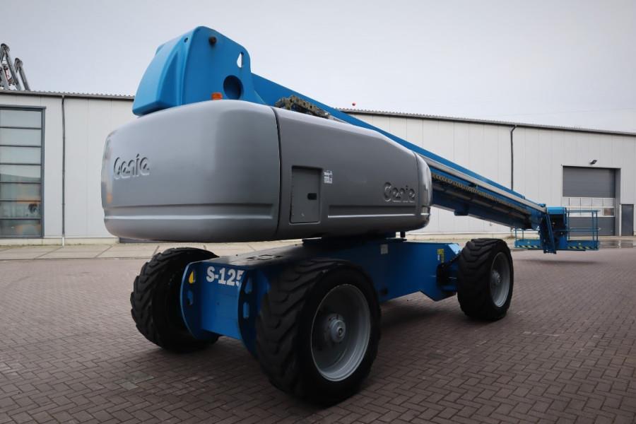 Genie S125 Diesel, 4x4x4 Drive, 40.1m Working Height, 24 2016 GENIE - S125 - 61463 S125 Diesel, 4x4x4 Drive, 40.1m Working...