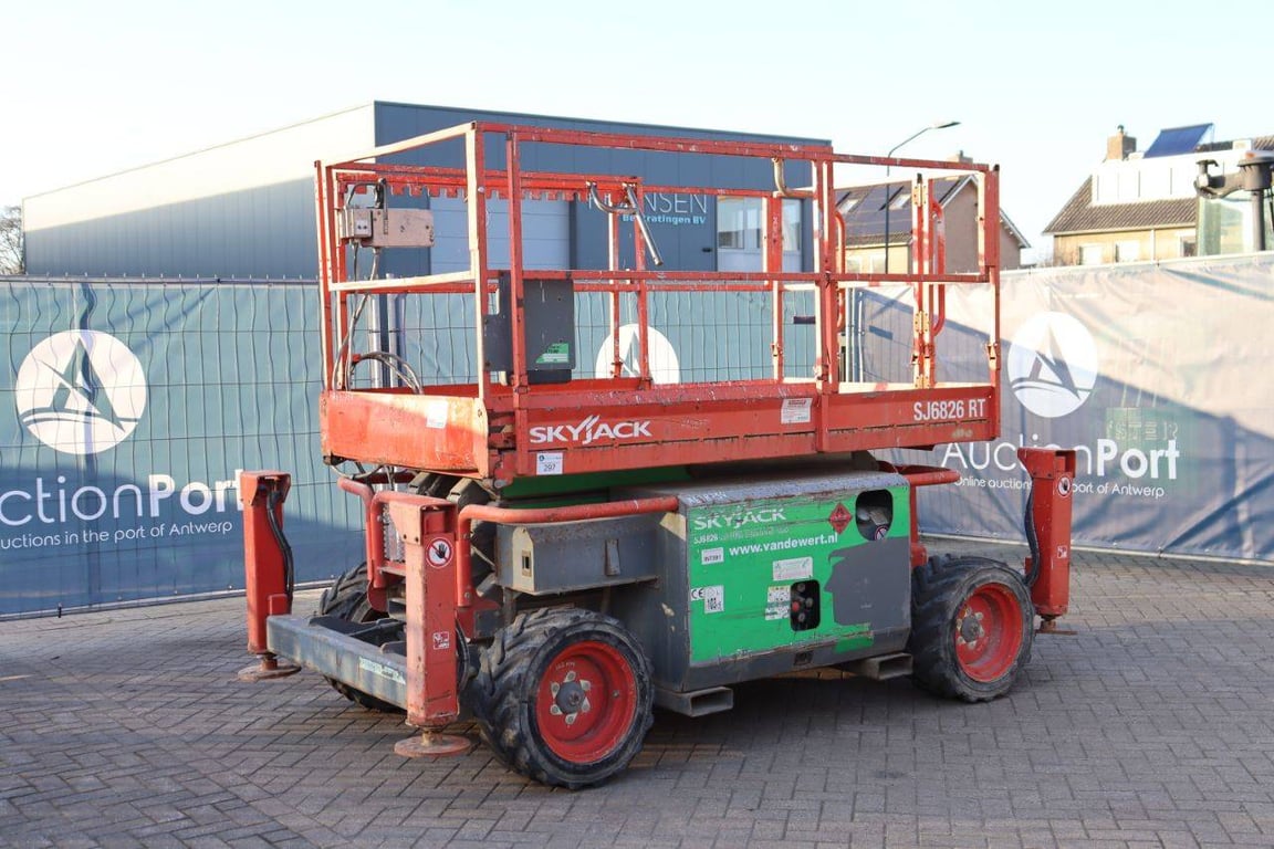 Scissor lift Skyjack SJ6826 RT Diesel 10m 2014 2014 SJ6826 RT 2014 1 Scissor Lifts image 8