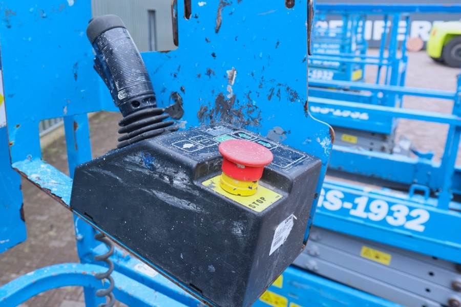 Genie GS1932 Electric, Working Height 7.8 m, 227kg Capac 2013 GENIE - GS1932 - 90017 GS1932 Electric, Working Height 7.8 m...