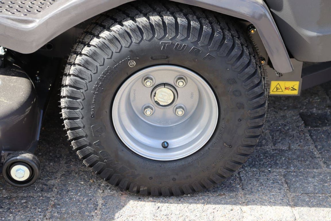 Husqvarna P524X Petrol 15.6kW Riding Mower 2024 New 2024 P524X EFI 2024 0 image 14