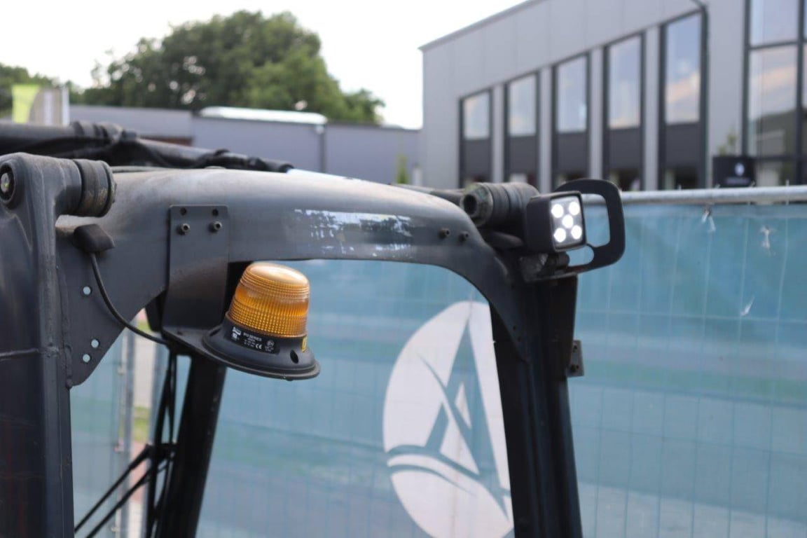 Forklift Linde E16-01 Electric 1600kg 4.5m 2014 2014 E16-01 2014 1 Forklift image 15