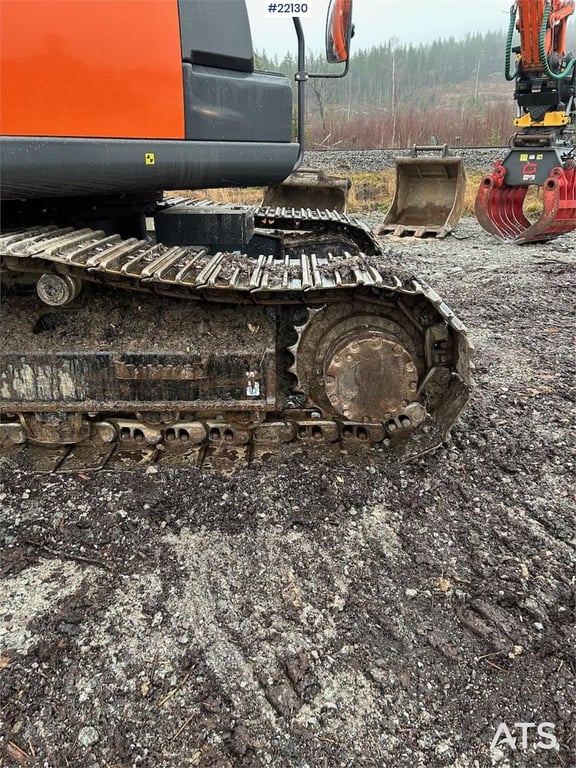 Hitachi ZX190LC-6 crawler excavator with tilt and 2 bucket 2019 22130 ZX190LC-6 crawler excavator with tilt and 2 bucket 2...