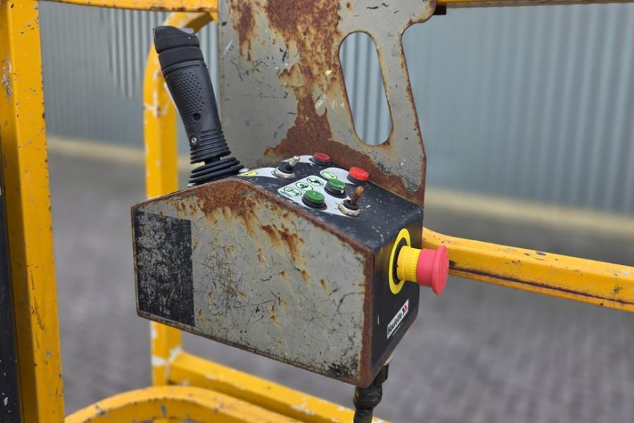 Haulotte Compact 8 As-Is, Electric, 8.2m Working Height, 35 2011 HAULOTTE - Compact 8 - 61870 Compact 8 As-Is, Electric, 8...