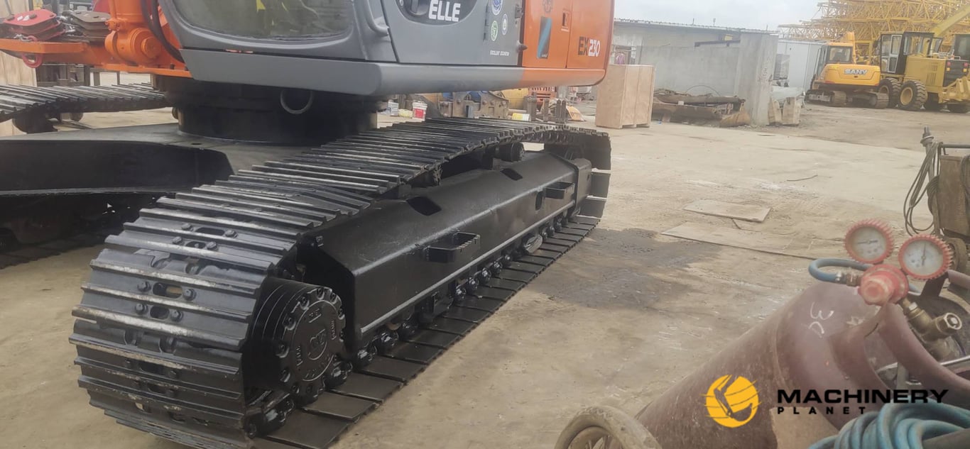 Hitachi EX230 Crawler Excavator Original For Sale EX230 2019 1 Crawler Excavators image 2