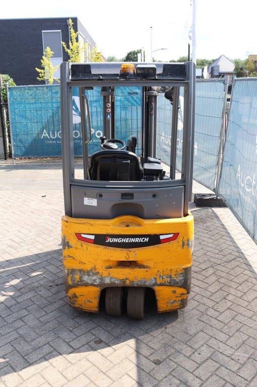 Forklift Jungheinrich EFG215 Electric 1500kg 4.5m 2016 2016 EFG215 2016 1 Forklift image 4