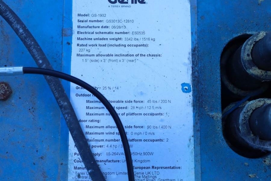 Genie GS1932 Electric, Working Height 7.8 m, 227kg Capac 2013 GENIE - GS1932 - 90015 GS1932 Electric, Working Height 7.8 m...