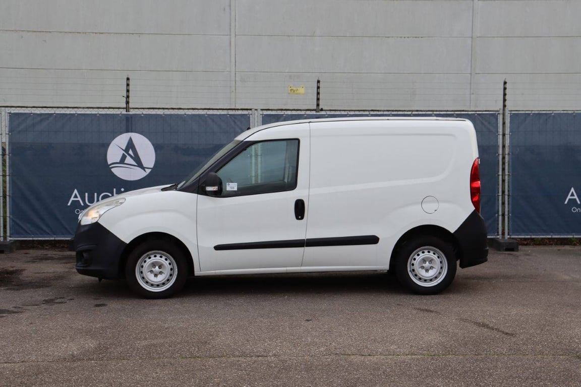 Opel Combo Diesel 2016 Van 2016 Opel Combo 2016 1 image 2