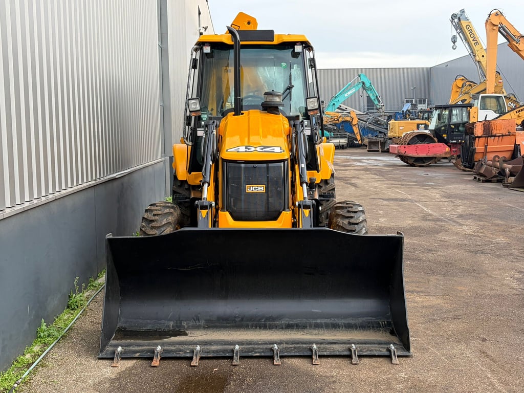 JCB 3DX (3CX) Plus 4x4 AC Cabin Hammerlines 2025 00033733 3DX (3CX) Plus 4x4 AC Cabin Hammerlines 2025 0 image 8