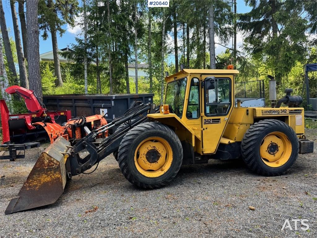 Lundberg 342 Wheel Loader w/ Bucket. 1983 20640 LUNDBERG 342 Wheel Loader w/ Bucket. 1983 1 Wheel Loaders image 2