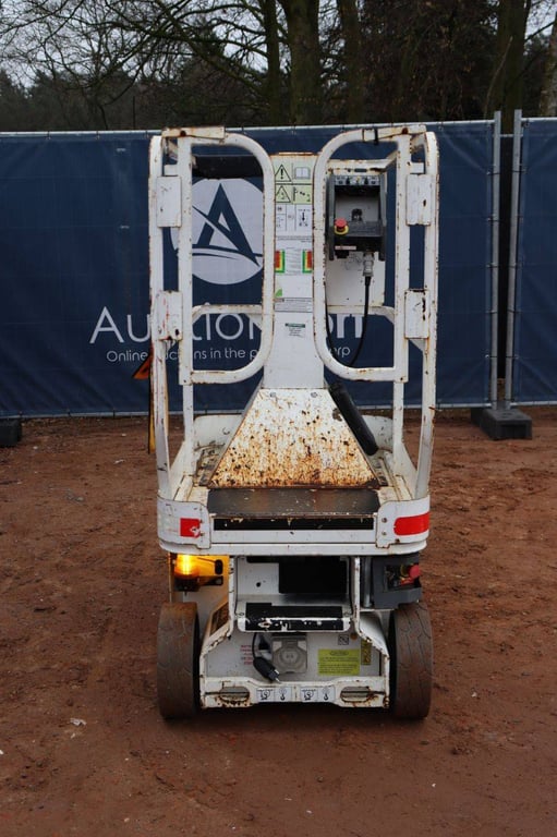 JLG 1230ES Electric Mast Lift 5.66m 2013 2013 1230ES 2013 1 image 8