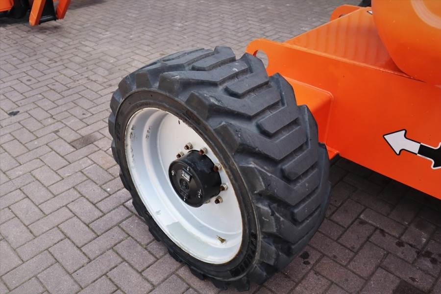 JLG 600AJ Valid inspection, *Guarantee! Diesel, 4x4 Dr 2015 JLG - 600AJ - 60977 600AJ Valid inspection, *Guarantee! Diesel...