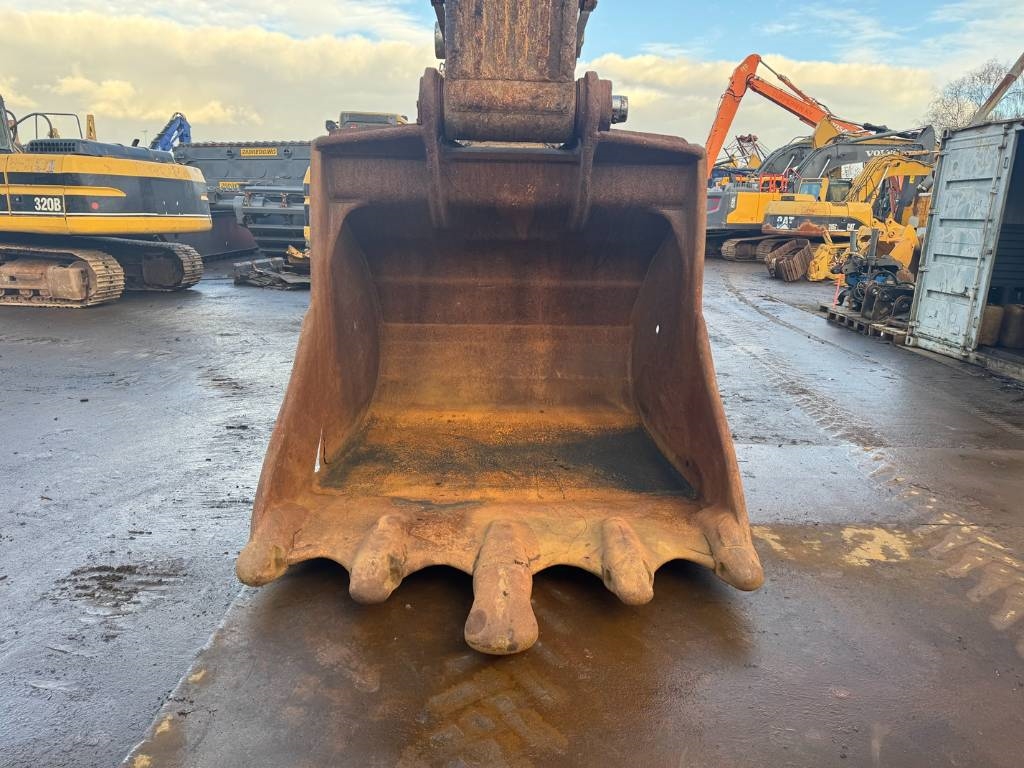 CAT 390 D L ME 2013 5438 390 D L ME 2013 1 Crawler Excavators image 11