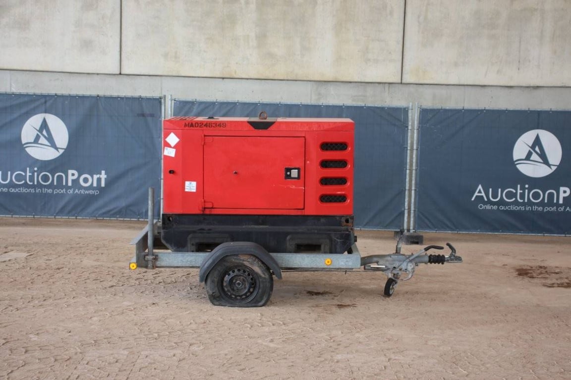 Generator SDMO R22 Diesel 2012 2012 SDMO R22 2012 1 Generators image 2