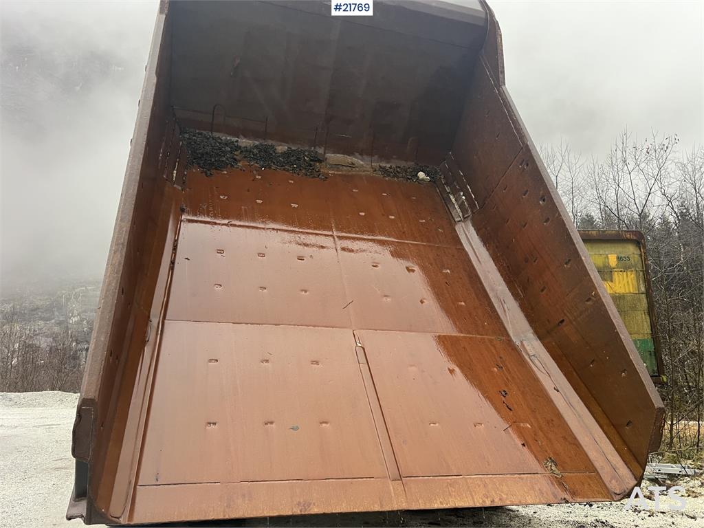 Perlini DP705 Dump Truck 2004 21769 Perlini DP705 Dump Truck 2004 1 image 15