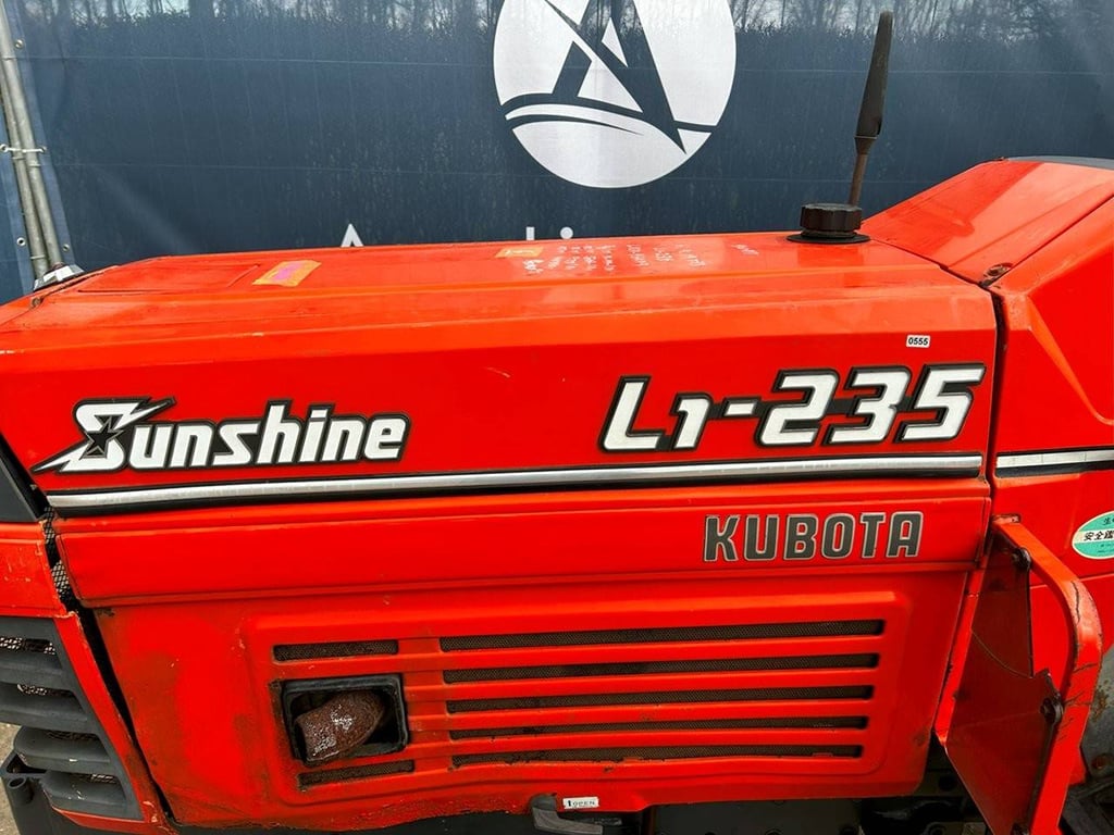 Mini tractor Kubota L1-235 PS Diesel 22hp L1-235 P.S. 1 image 8