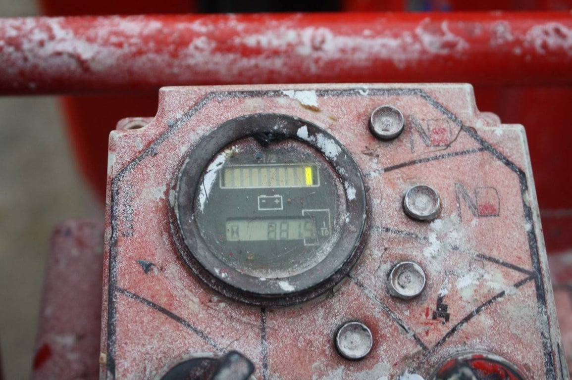 Mast lift ATN Piaf 880R Electric 8.8m 2015 2015 ATN Piaf 880R 2015 1 image 6