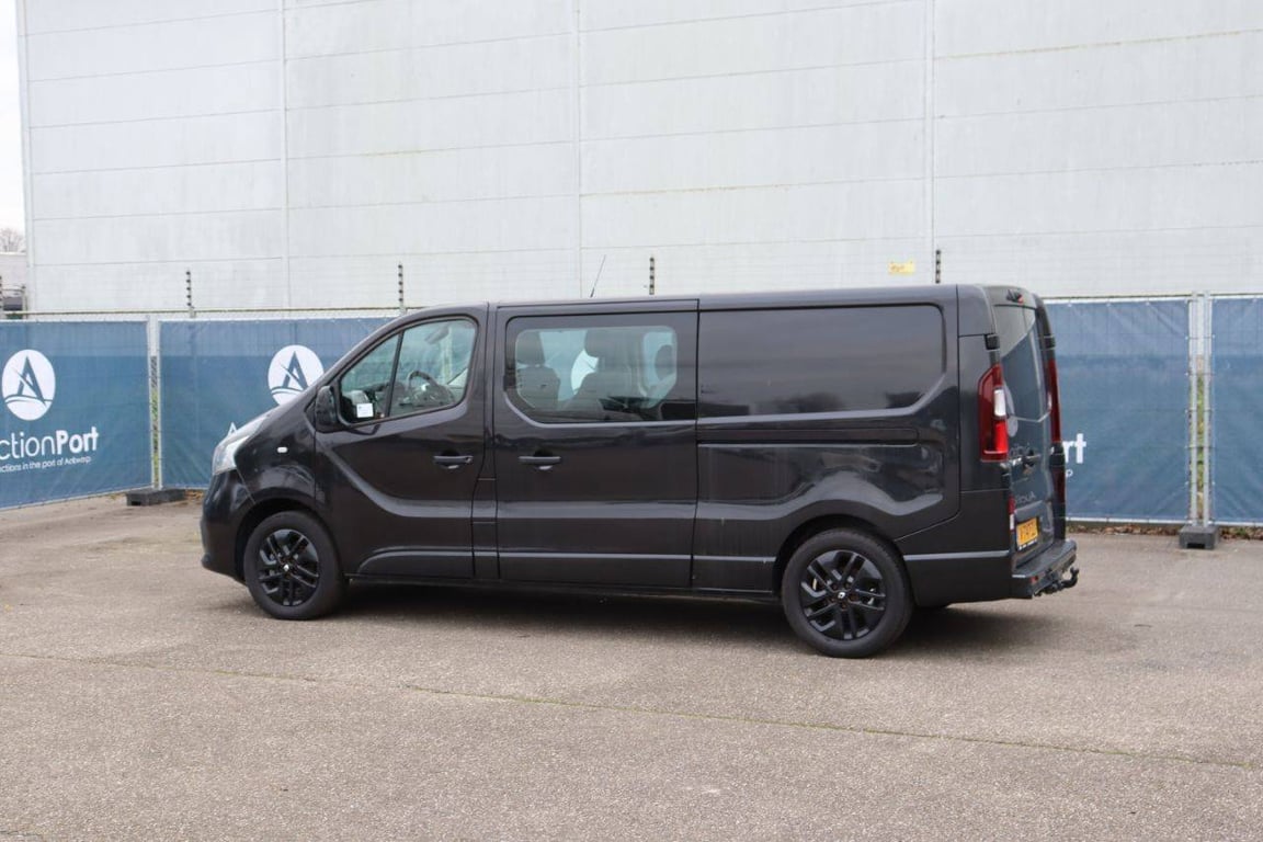 Renault Trafic Diesel 2019 Van 2019 Renault Trafic 2019 1 image 4