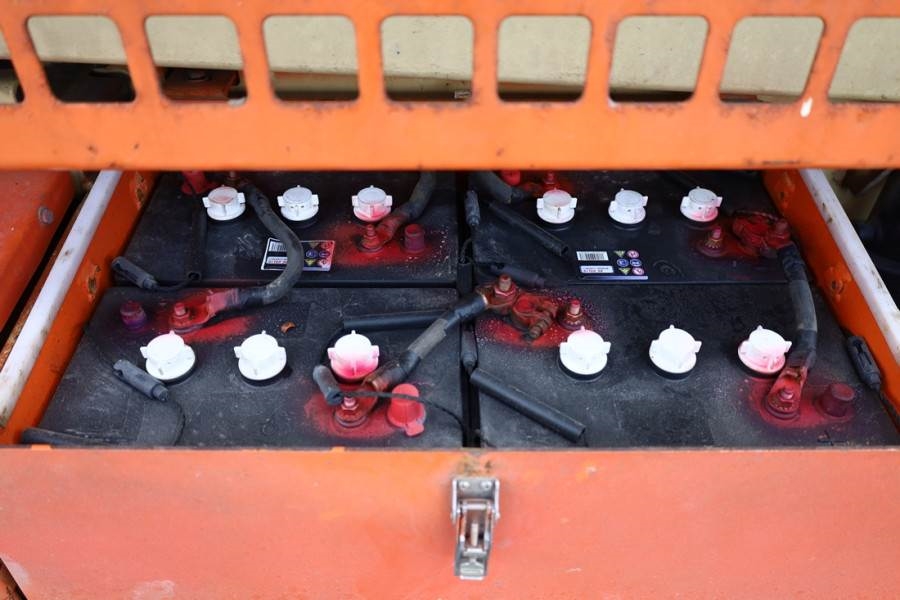 JLG 3369LE Electric, 12m Working Height, 450kg Capacit 2008 JLG - 3369LE - 90064 3369LE Electric, 12m Working Height, 450k...